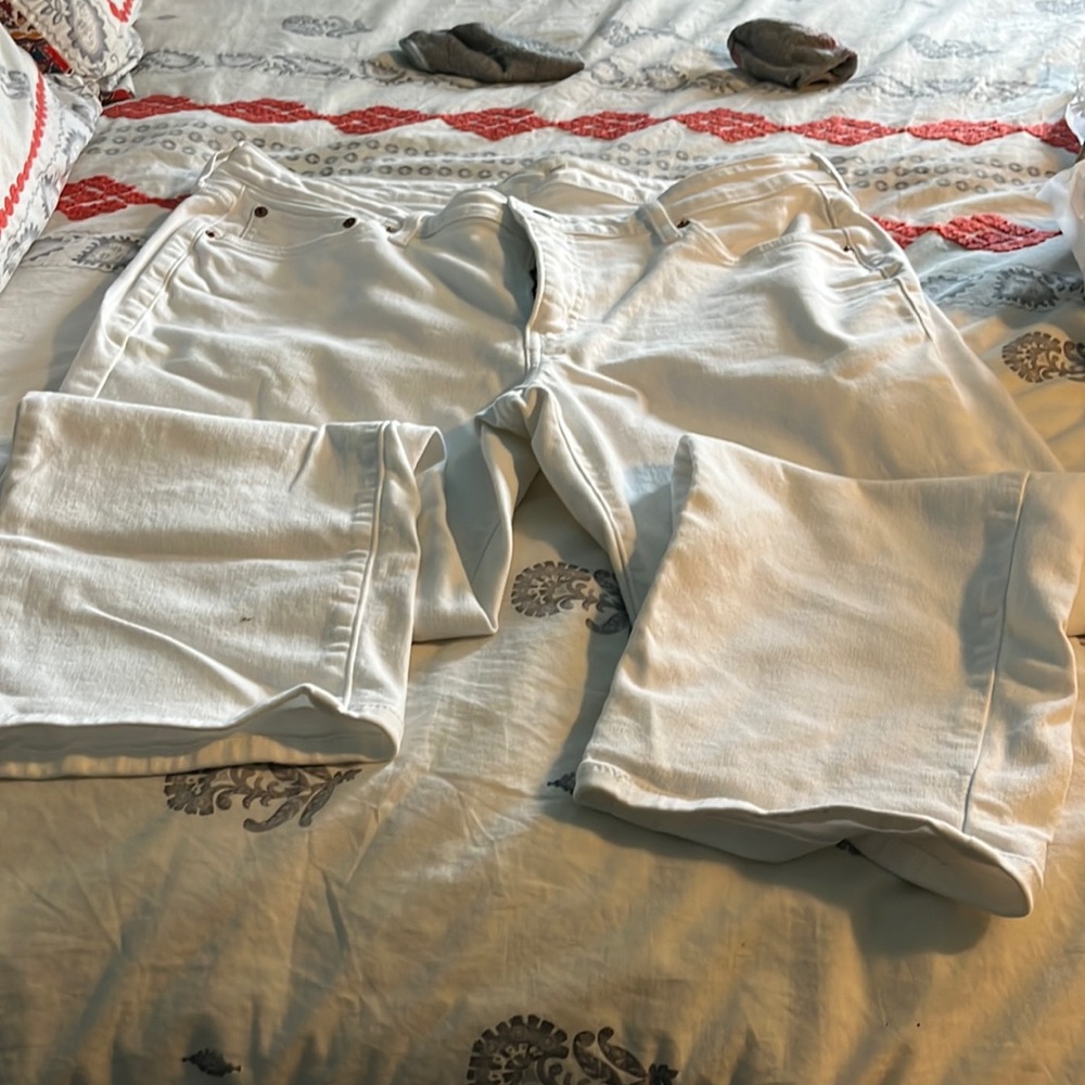 Levi white jeans 18W